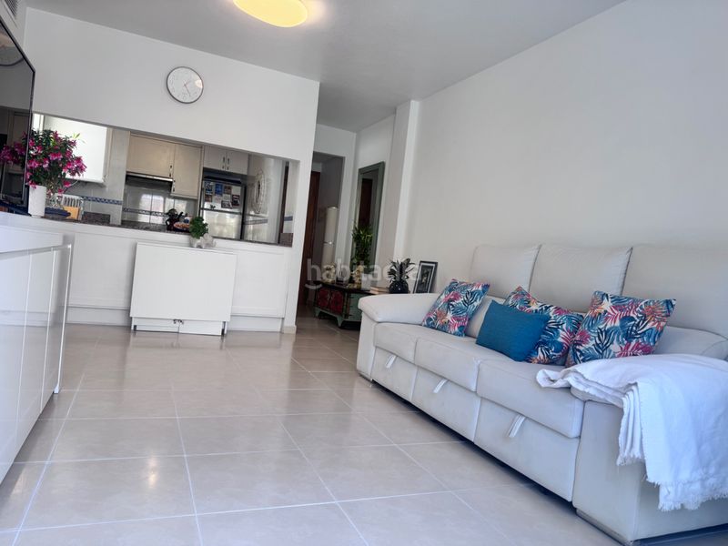 Foto f8879de3-d01c-480e-9072-5624ef8c805a. Flat in avenida doctor mariano ruiz canovas 24 in Torrevieja