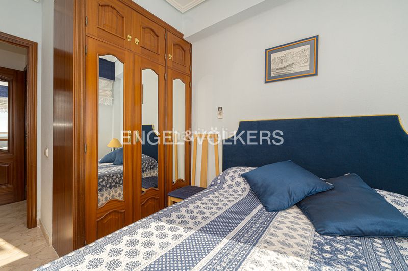 Foto eae4dbfd-8038-40c8-8aba-e57ecf0aead5. Apartament a Casco Antiguo - Puerto Benidorm