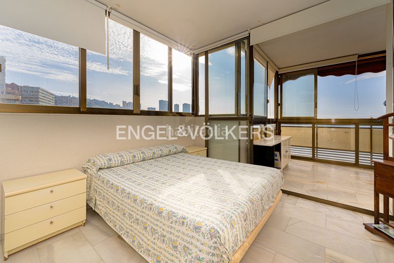 Foto 69ca980a-c2bd-4b97-aa1b-e62f2e8e62c2. Apartament a Playa Levante Benidorm
