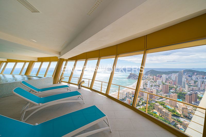 Foto 2ca5eece-feda-48cf-a82a-331e27d1952b. Apartament amb piscina a Playa Poniente Benidorm