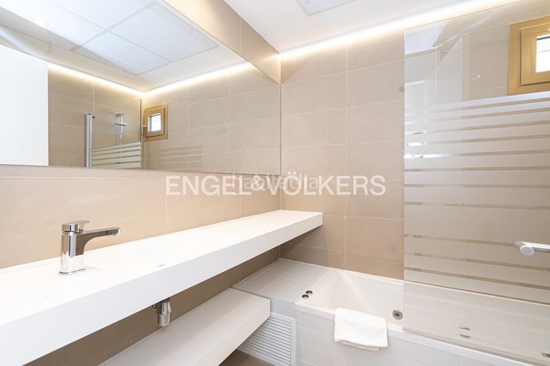 Foto 493a036f-2730-4936-a088-e9c7112a8c1c. Apartament amb piscina a Playa Poniente Benidorm