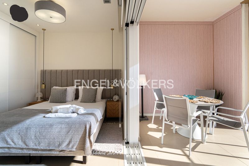 Foto cc27fa2d-5418-4233-b756-977923436df2. Apartament amb piscina a Playa Poniente Benidorm