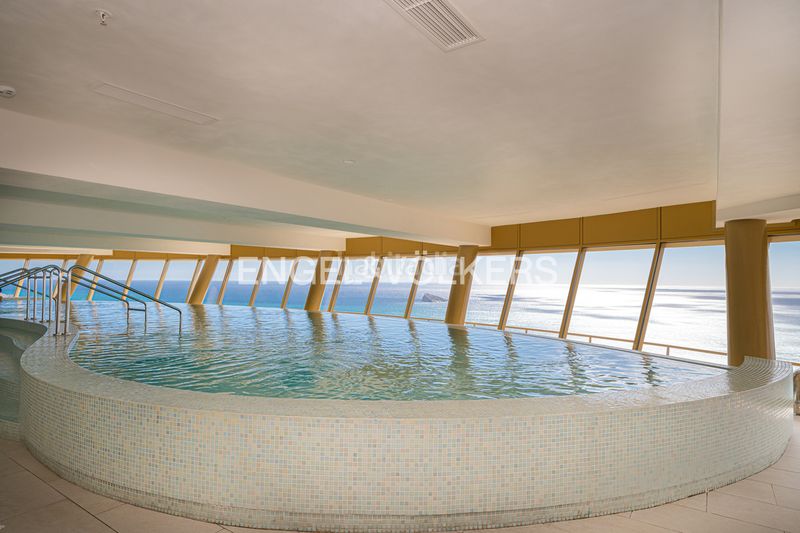 Foto 5c3e4738-7cb7-4dff-a38b-c8115aee7ddc. Apartament amb piscina a Playa Poniente Benidorm