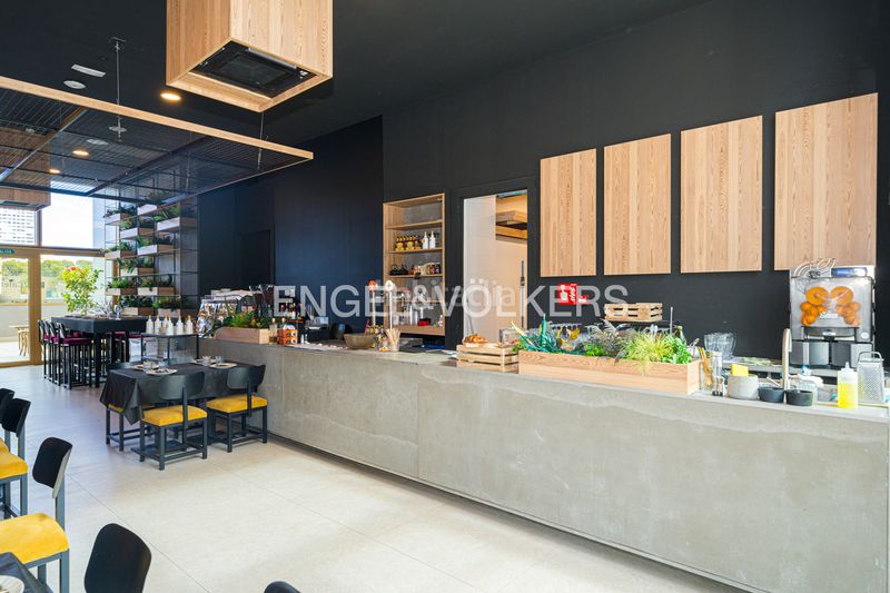 Foto bf3b3d18-e0f3-45a2-931c-e41f592553a0. Apartament amb piscina a Playa Poniente Benidorm