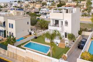 Haus in Poble Nou-Montiboli