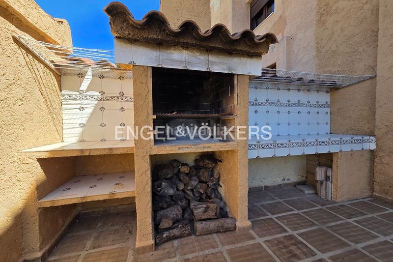 Foto dd293639-d36f-4565-9ac0-de241f737692. Casa adossada amb piscina a Sierra Helada Benidorm