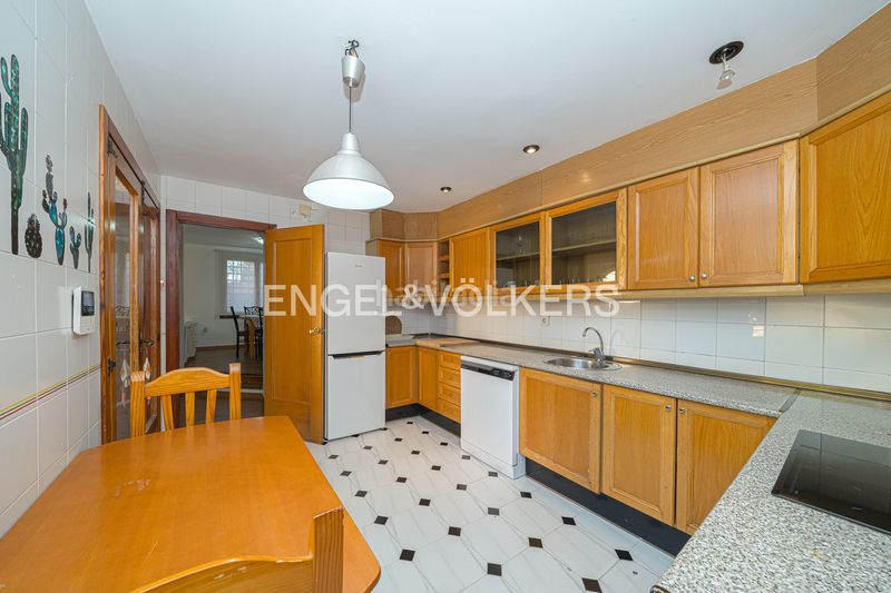 Foto 040471e1-4aa7-49e2-a2a5-d6a9fb9fffae. Casa adosada en Sierra Helada Benidorm