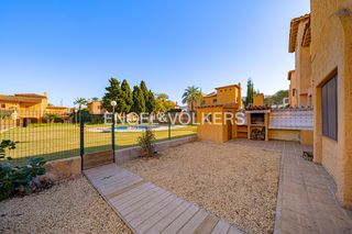 Casa adossada a Levante Alto