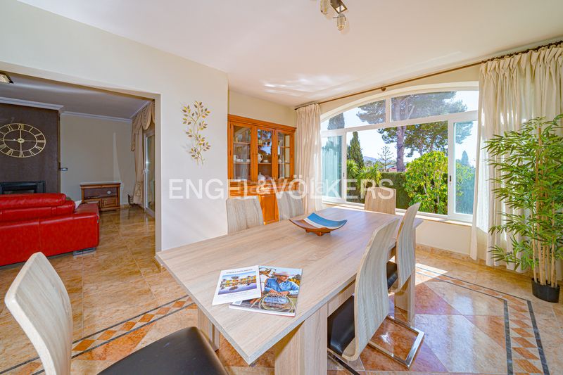 Foto a8c96e7c-968b-4584-8d34-191f44d073ad. Casa amb piscina a Varadero Nucia (la)