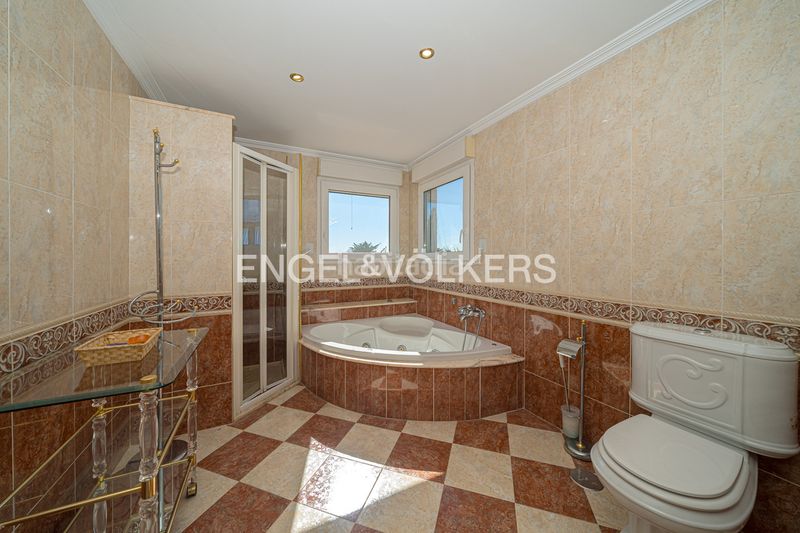Foto bc87d1e3-a648-43ac-9bd5-99c85804a64b. Casa amb piscina a Varadero Nucia (la)