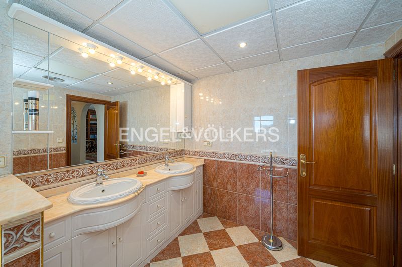 Foto c404f051-6d97-433e-9836-c201733b3788. Casa amb piscina a Varadero Nucia (la)