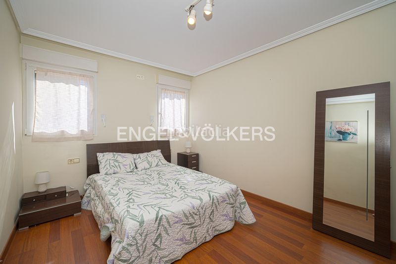 Foto e16e6290-9ba3-486c-8319-566b6d418d99. Casa amb piscina a Varadero Nucia (la)