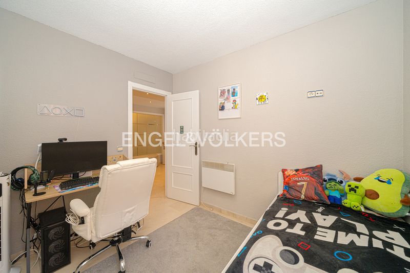 Foto 32b92a82-e2db-4d94-9ccd-80d0bb3a12c8. Apartament amb piscina a Centro Urbano Benidorm