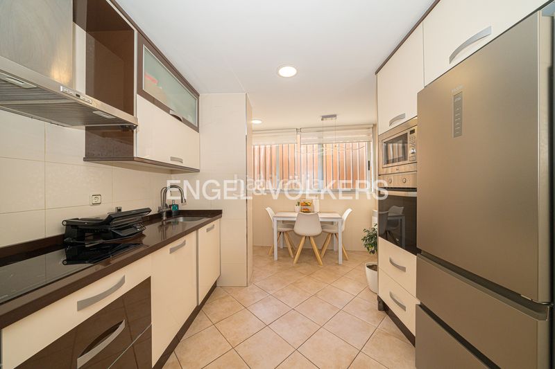 Foto 4bbd2b95-58d1-43b8-a0cb-7d4e3c67fbbe. Apartament amb piscina a Centro Urbano Benidorm