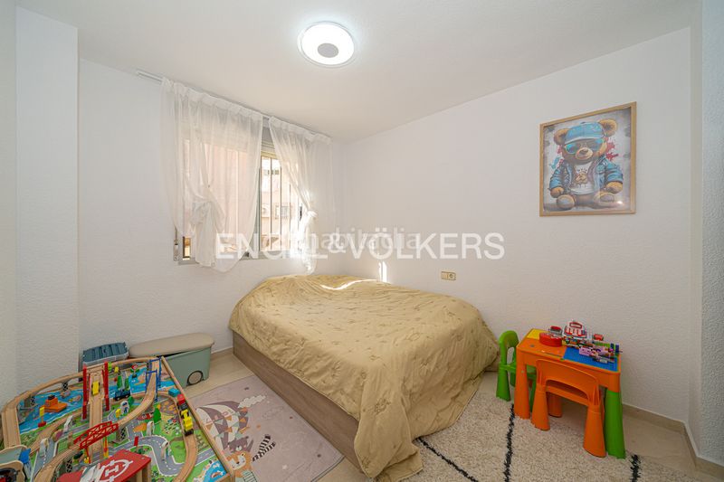 Foto 563a2583-4408-4b6d-92e5-bb4d3f744340. Apartament amb piscina a Centro Urbano Benidorm