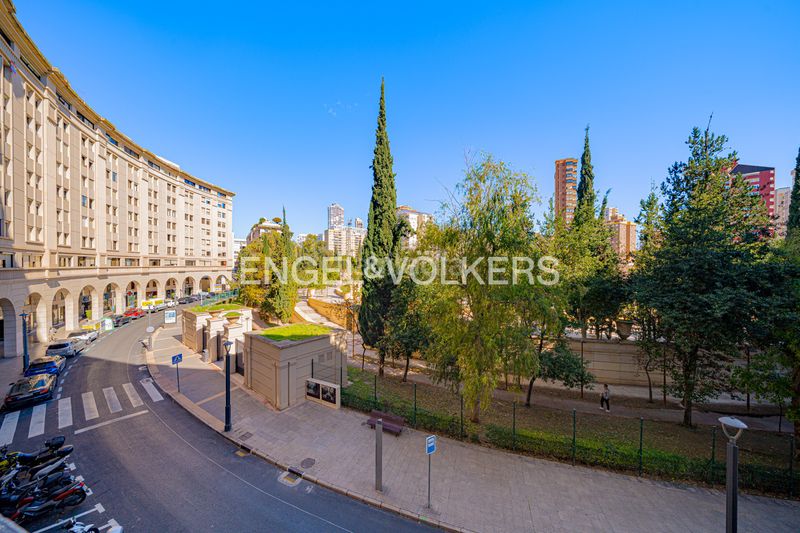 Foto 65f0b029-276f-4fb6-877a-18e41983a9c6. Apartament amb piscina a Centro Urbano Benidorm