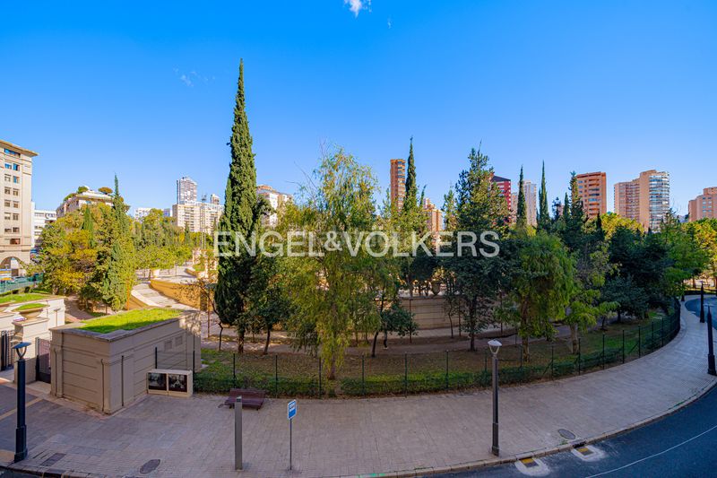Foto a051ca5f-6765-4b78-9360-75d4ef75ee14. Apartament amb piscina a Centro Urbano Benidorm
