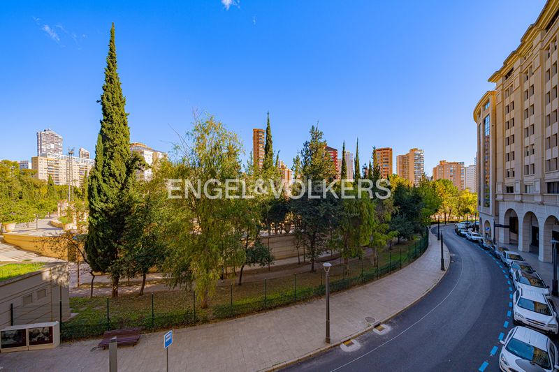 Foto c5eafd07-401d-45dc-9204-0ac267a66eab. Apartament amb piscina a Centro Urbano Benidorm