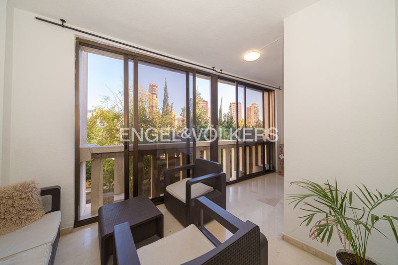 Foto cd98e7dd-60a0-4a32-9f73-667e74cf7808. Apartament amb piscina a Centro Urbano Benidorm