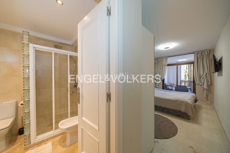 Foto e3ac72a5-e579-4c03-9434-0a0de9045f29. Apartament amb piscina a Centro Urbano Benidorm