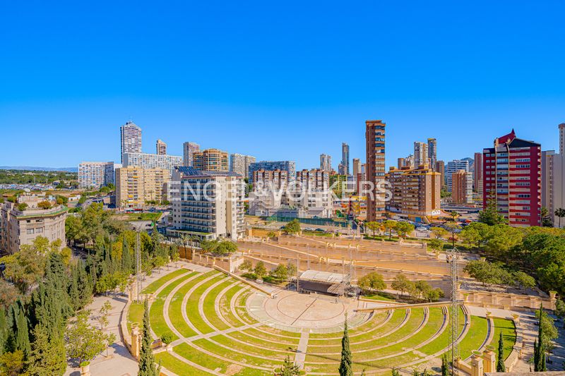 Foto c98aff3b-876d-407d-bf64-ca99dc9c81bb. Apartamento en Centro Urbano Benidorm