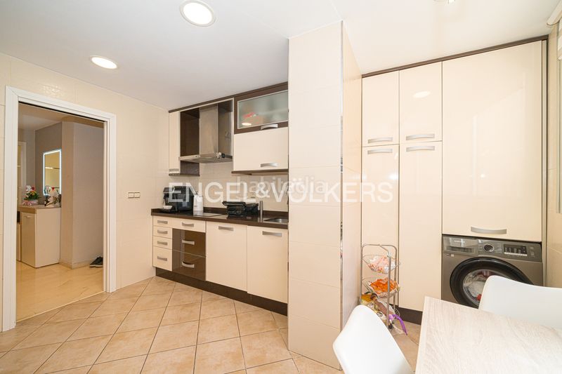 Foto d0b9239d-b3d1-4be0-85bc-497a37f88e78. Apartamento en Centro Urbano Benidorm
