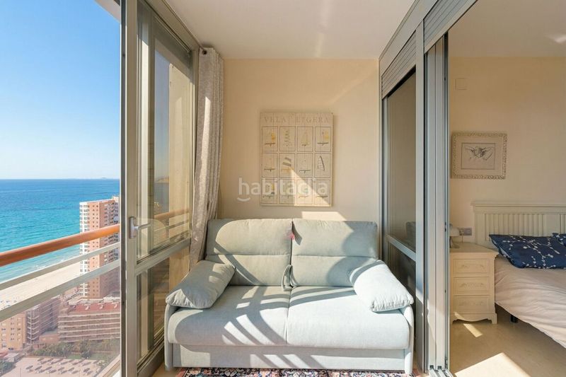 Foto addf8615-6622-49b6-bb70-ff7744def009. Apartament amb piscina a Playa Levante Benidorm