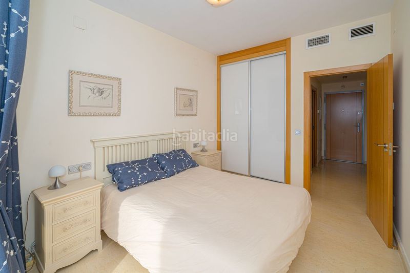 Foto b6c8373d-f7a3-41e5-a9b3-36c726255b1b. Apartament amb piscina a Playa Levante Benidorm