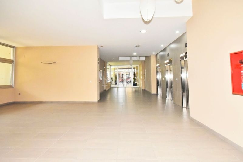 Foto f5c391a2-2cd3-4f26-acb2-1c04e5888e76. Apartament amb piscina a Playa Levante Benidorm