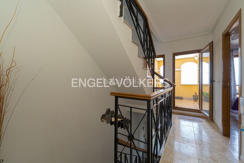 Foto 025fb73d-533b-42fd-8b81-9f4858e121fd. Casa amb piscina a balcón de Finestrat-terra marina Finestrat