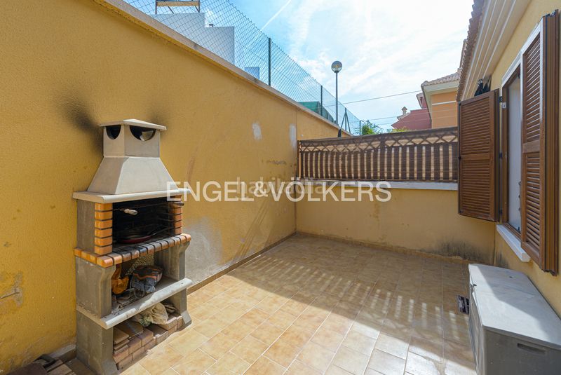 Foto 1ebc26cb-c2e0-4705-868c-f1b8ab8b0175. Casa amb piscina a balcón de Finestrat-terra marina Finestrat