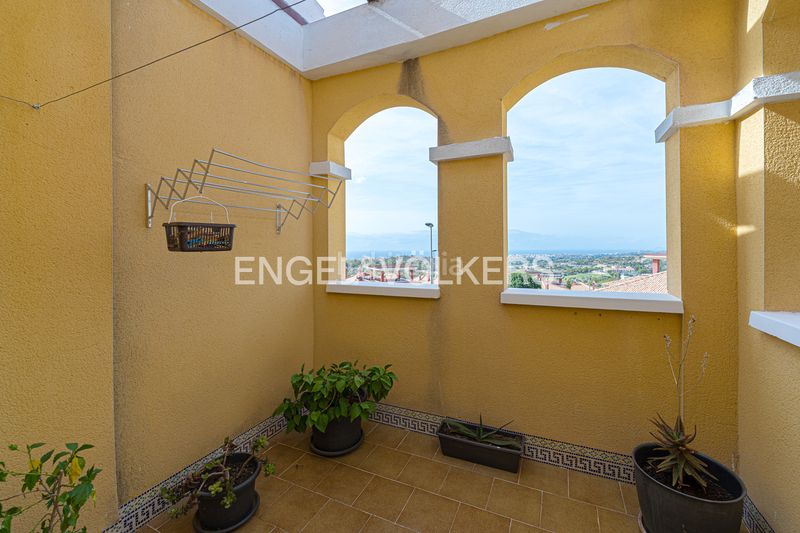 Foto 8e614992-0aa9-4740-8774-8de51abff7f0. Casa amb piscina a balcón de Finestrat-terra marina Finestrat