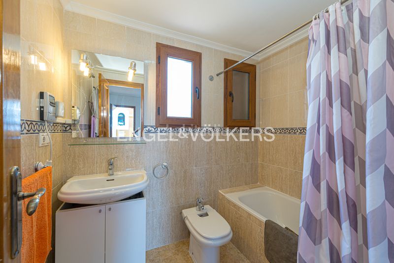 Foto e8b7ed8a-fee9-48f3-aaed-80b533a878fe. Casa amb piscina a balcón de Finestrat-terra marina Finestrat