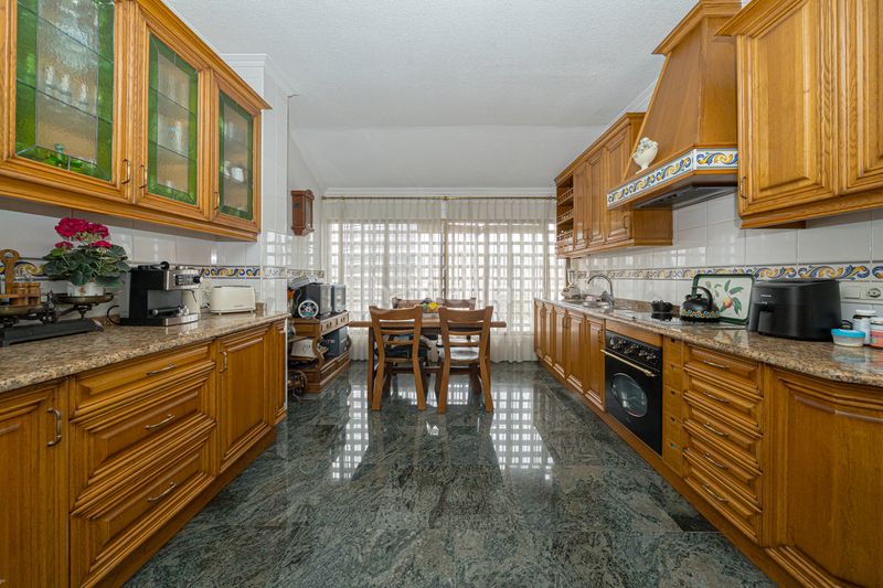 Foto 021952cf-0d95-4b4d-b95d-2212135f3de7. Apartamento en Playa Levante Benidorm