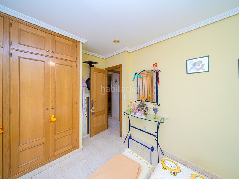 Foto 597a4c1f-2d60-4b8d-b96e-e7ef15d6ae78. Casa amb piscina a Coloma Nucia (la)