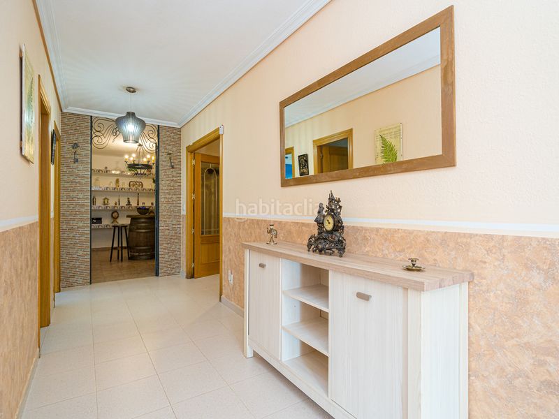 Foto 8ea785a6-57e1-4113-861b-af4f66cba5a5. Casa amb piscina a Coloma Nucia (la)