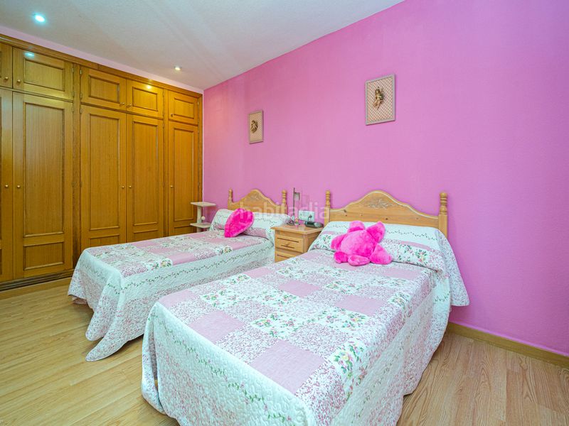 Foto ce4f0b25-8dbd-4546-b990-3c9d2697715e. Casa amb piscina a Coloma Nucia (la)
