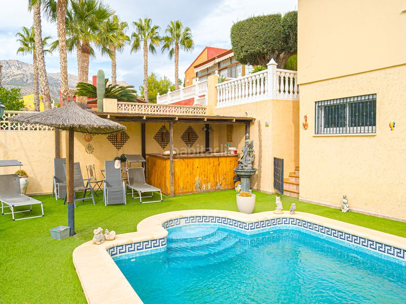 Foto ecfc3e3e-68ba-4e2d-bbae-d7a56d8f3904. Casa amb piscina a Coloma Nucia (la)