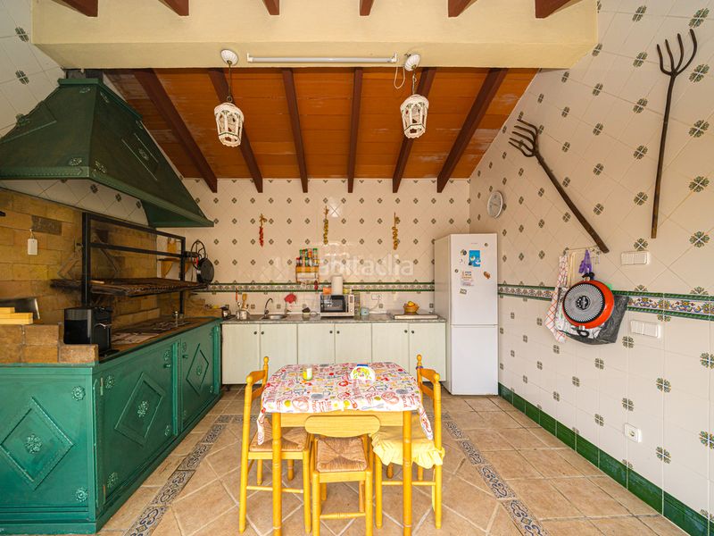 Foto eed42b3c-9068-40d6-be5d-d14ded96db10. Casa amb piscina a Coloma Nucia (la)