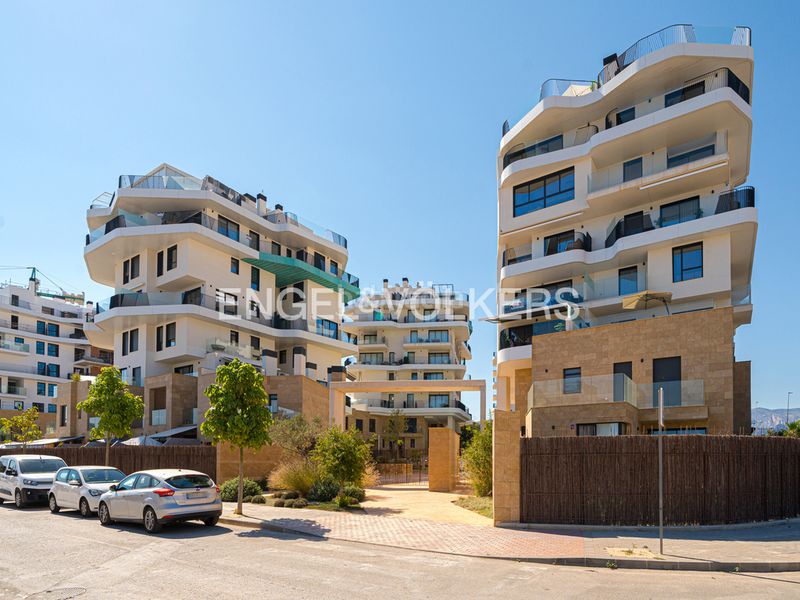 Foto 5d76198d-ffe7-4c8c-9d70-ef084e614e53. Àtic amb piscina a Platja de Torres Vila Joiosa (la)