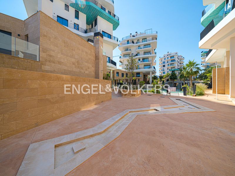Foto f611e156-5780-42c6-9f26-10b55d71110c. Àtic amb piscina a Platja de Torres Vila Joiosa (la)