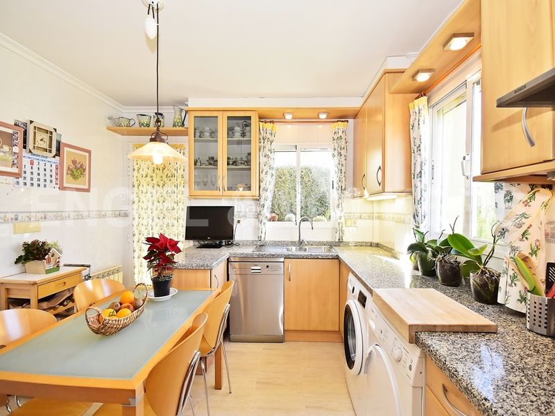 Foto 009ff194-dbb7-4a57-813c-4f8b2305e4a9. Lloguer casa amb piscina a Levante Alto Benidorm