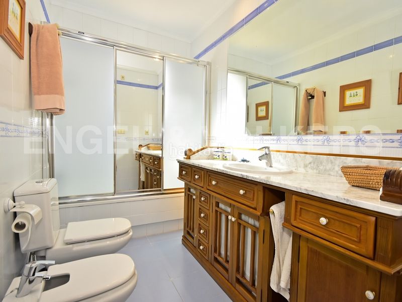 Foto 44ac2589-2e4a-4c23-970e-0f1da7638f30. Lloguer casa amb piscina a Levante Alto Benidorm