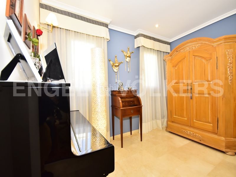 Foto fd634a12-4a28-4626-8f41-d31dd5c673db. Lloguer casa amb piscina a Levante Alto Benidorm