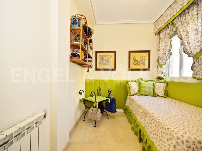 Foto fe8ac2f4-ba8c-4814-9a05-6d155c0ee482. Lloguer casa amb piscina a Levante Alto Benidorm