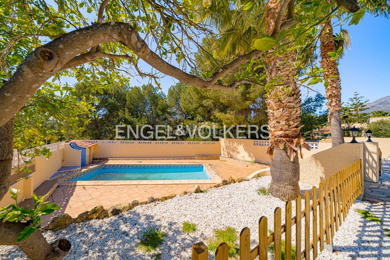 Foto 98c765e1-87c0-48bb-9dee-67c2c3bcda6d. Casa amb xemeneia piscina a Barranco Hondo Nucia (la)
