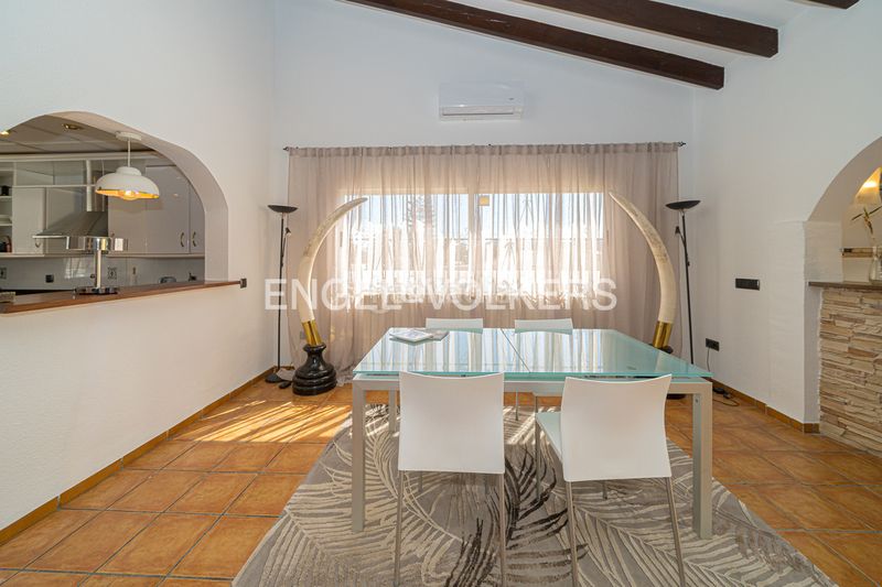 Foto 9fc511a1-8a06-4100-9c31-45a22c8286b7. Casa amb xemeneia piscina a Barranco Hondo Nucia (la)