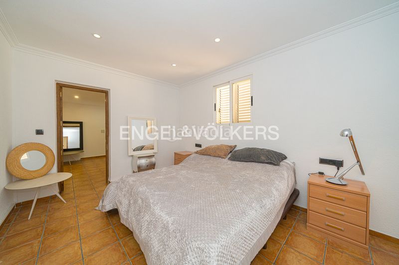 Foto a46b8c6b-ef14-4150-a339-0007f7b8a365. Casa amb xemeneia piscina a Barranco Hondo Nucia (la)