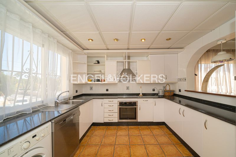 Foto d35b7491-53ff-449a-aacc-c420fd73f55e. Casa amb xemeneia piscina a Barranco Hondo Nucia (la)