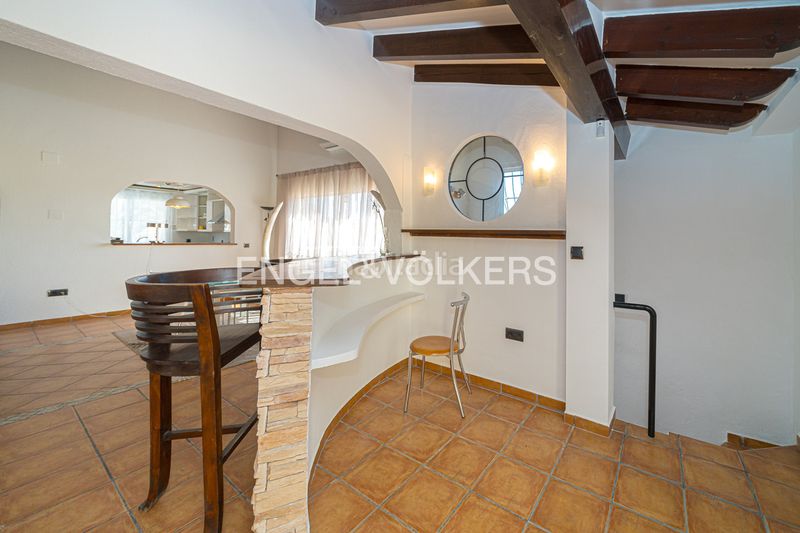 Foto f504f036-28cb-4fac-991f-db1eeee3c148. Casa amb xemeneia piscina a Barranco Hondo Nucia (la)